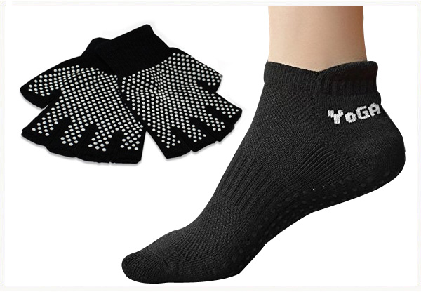 PVC dotted Yoga Palms & Socks